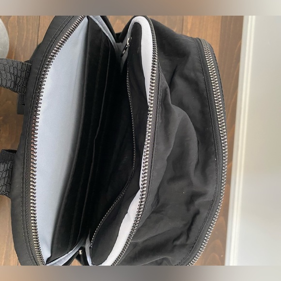 Nike One Luxe Women’s Laptop Backpack - Picture 3 of 5